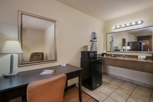 Markham House Suites Little Rock Medical Center image 19